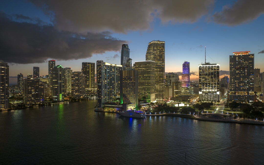 Pasos para invertir en Miami: desde la reserva hasta el cierre